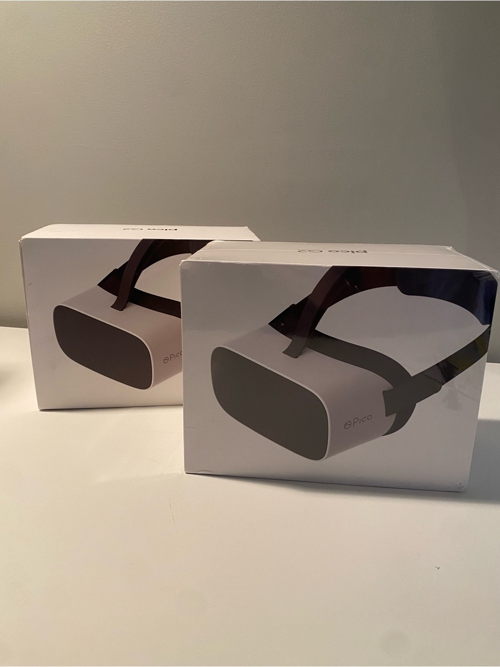 VR PICO G2 STANDALONE VR HEADSET BUNDLE (TWO UNITS)